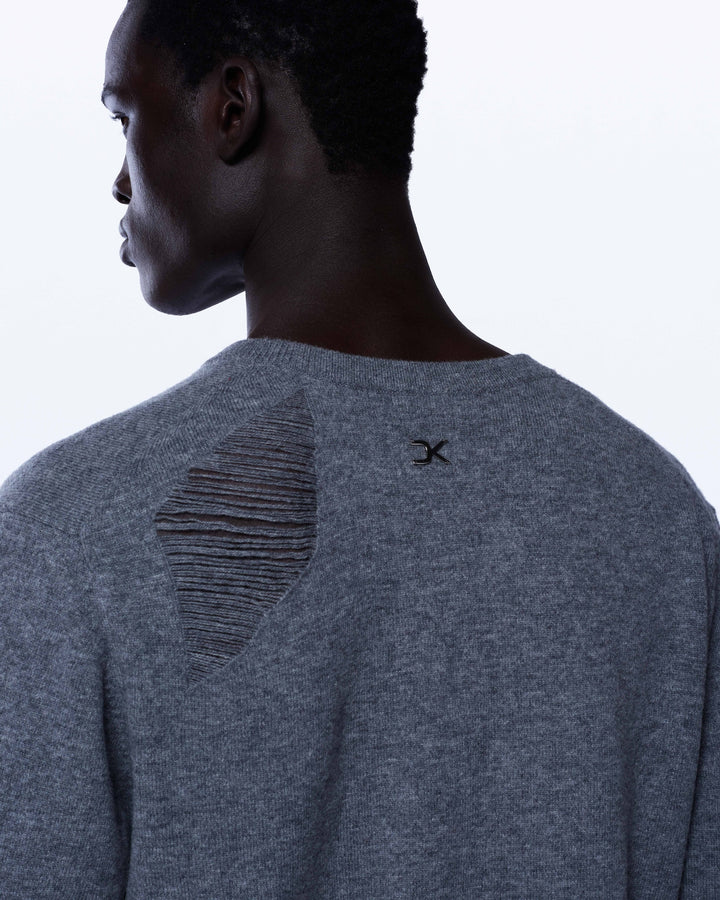 DISTRESSED FINE KNIT JUMPER IN BLACK