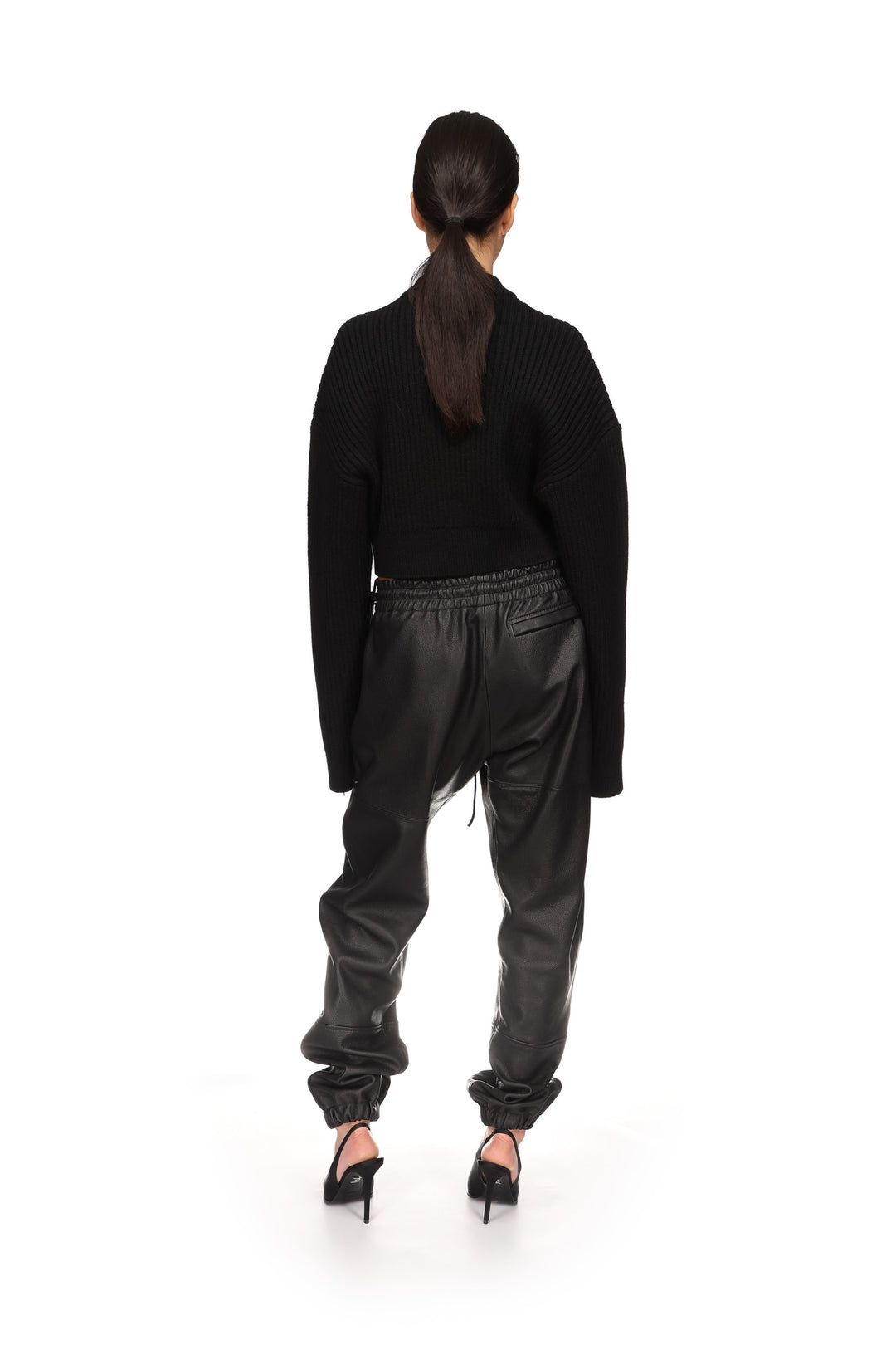 FRONT CIRCLE CUTOUT KNIT JUMPER
