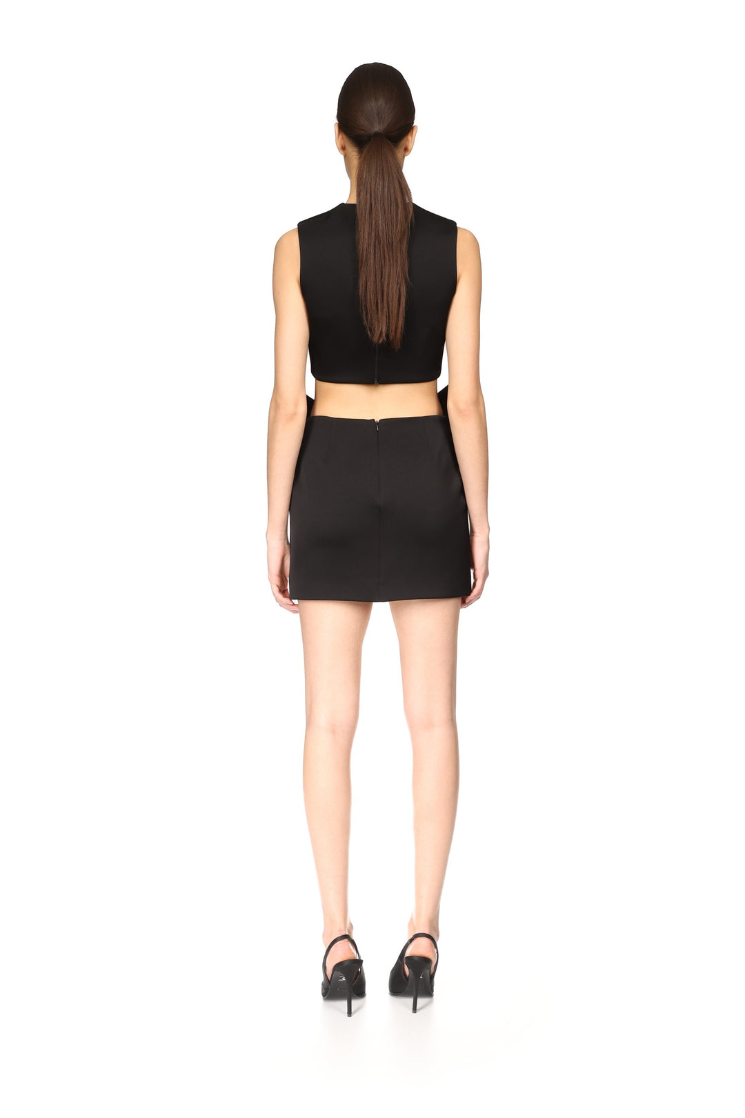 V SHAPE CUTOUT CROP TOP