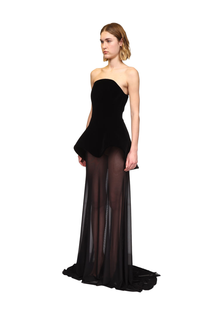 STRAPLESS CURVED HEM GOWN WITH MESH SKIRT