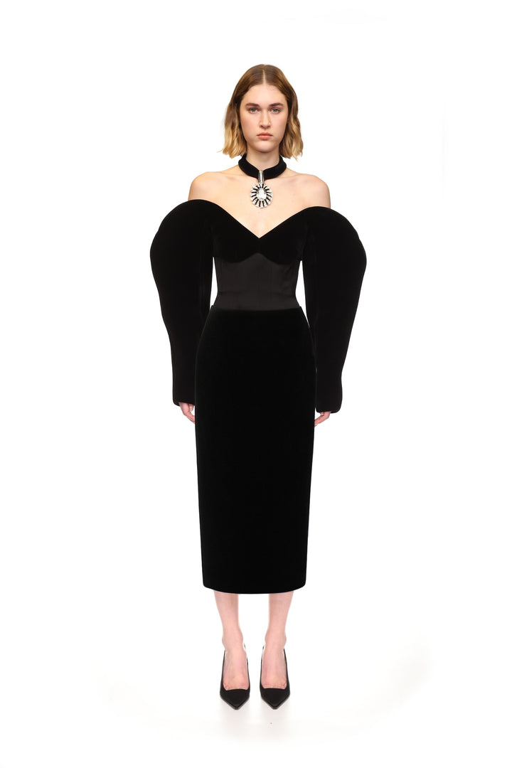 SCULPTURED SLEEVE TOP
