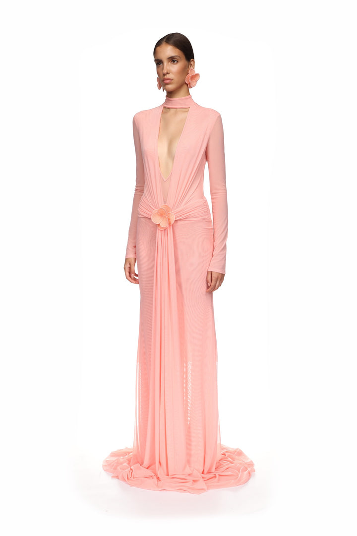 LACE FLOWER PLUNGE GOWN IN PEACH