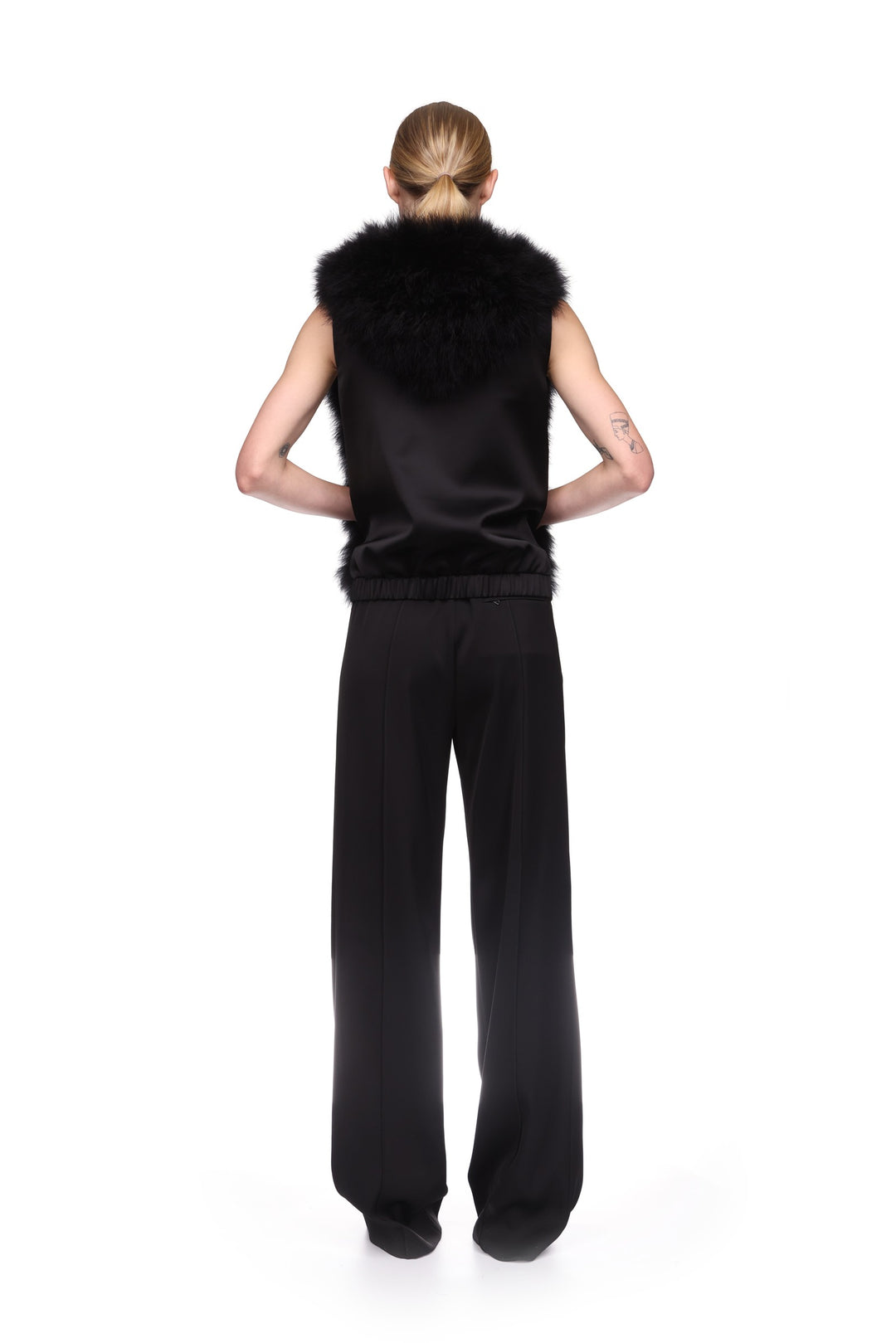 FEATHER FRONT SLEEVELESS HOODIE