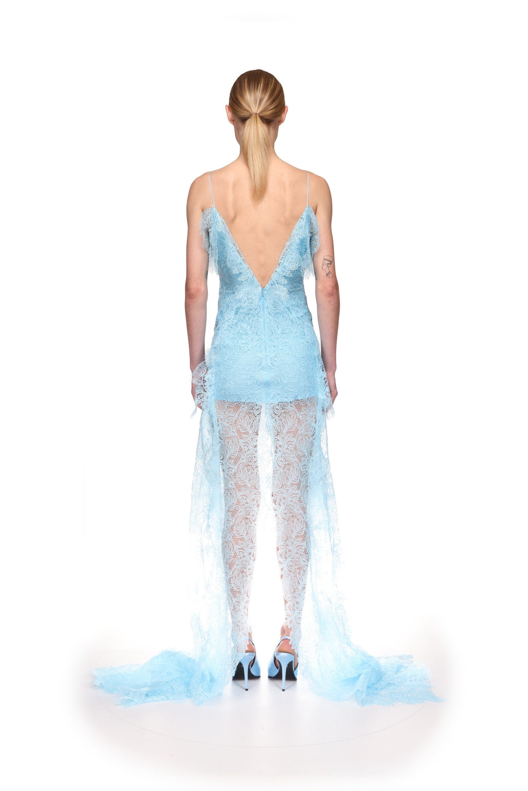 V NECK LACE GOWN