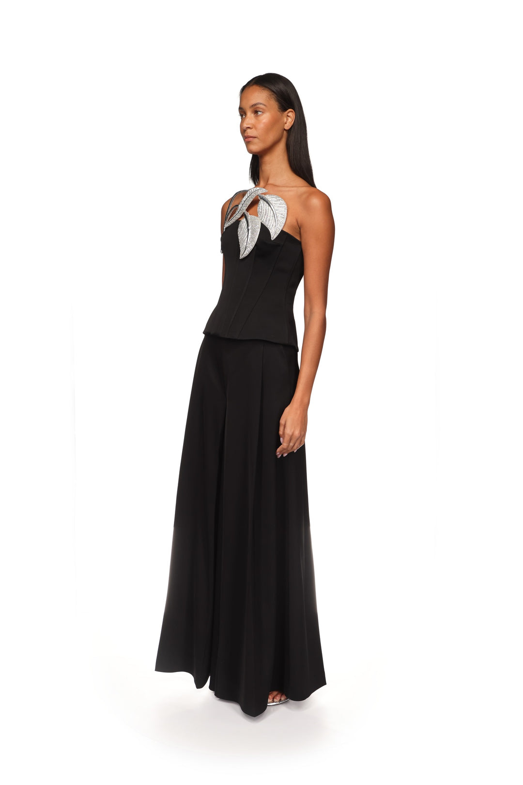 WIDE LEG FLOWY TROUSERS IN BLACK