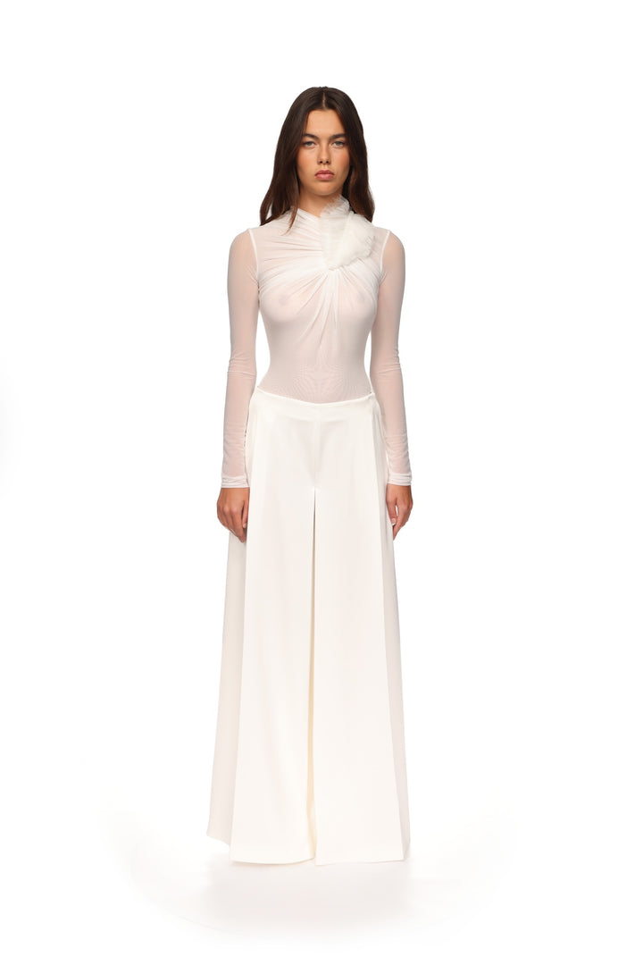 WIDE LEG FLOWY TROUSERS IN WHITE