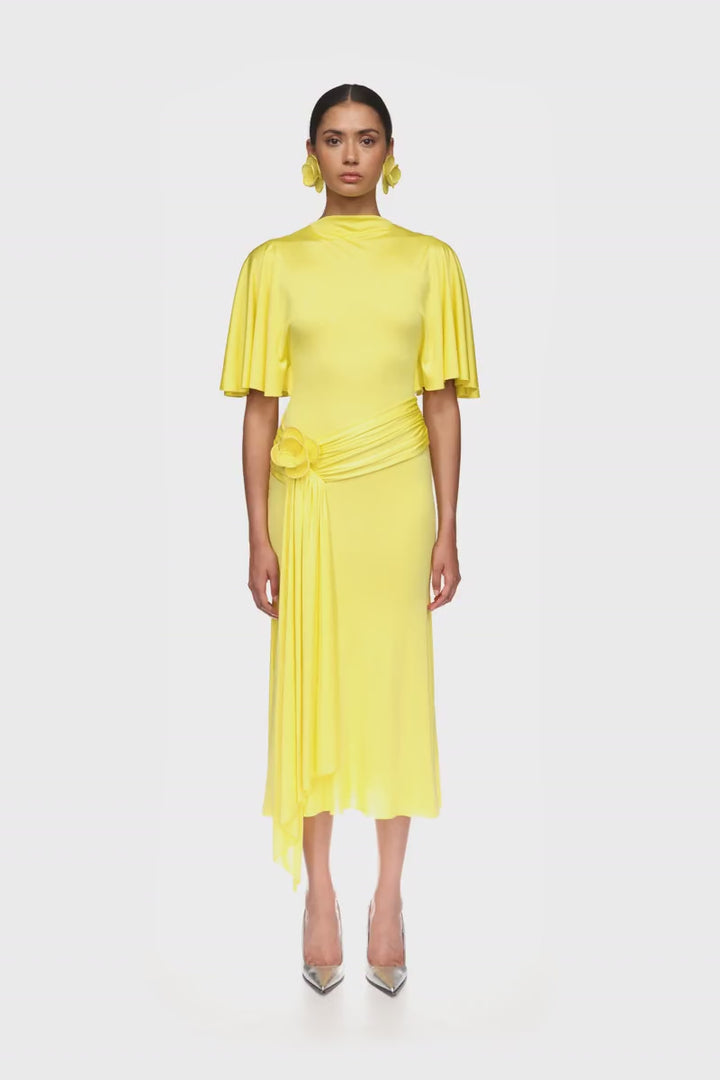 DRAPED SLEEVE JERSEY MIDI DRESS IN YELLOW