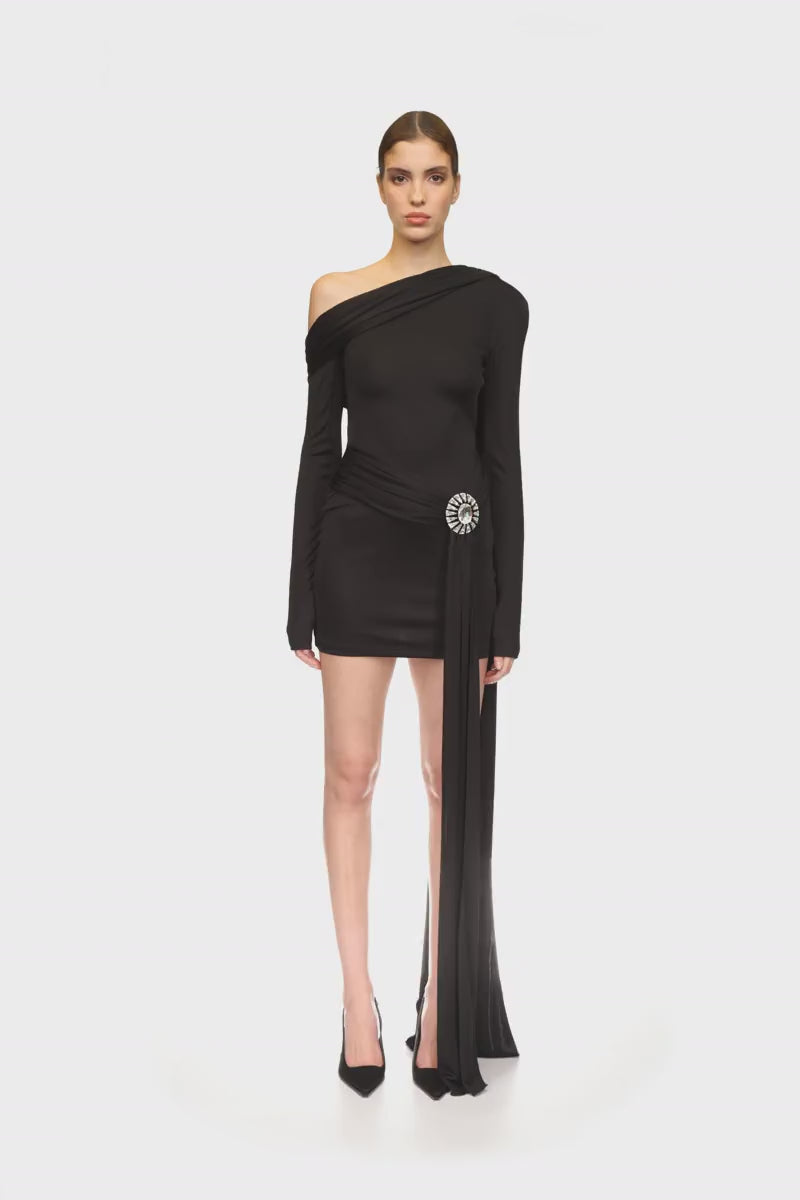 CRYSTAL BROOCH AND ONE SHOULDER MINI DRESS