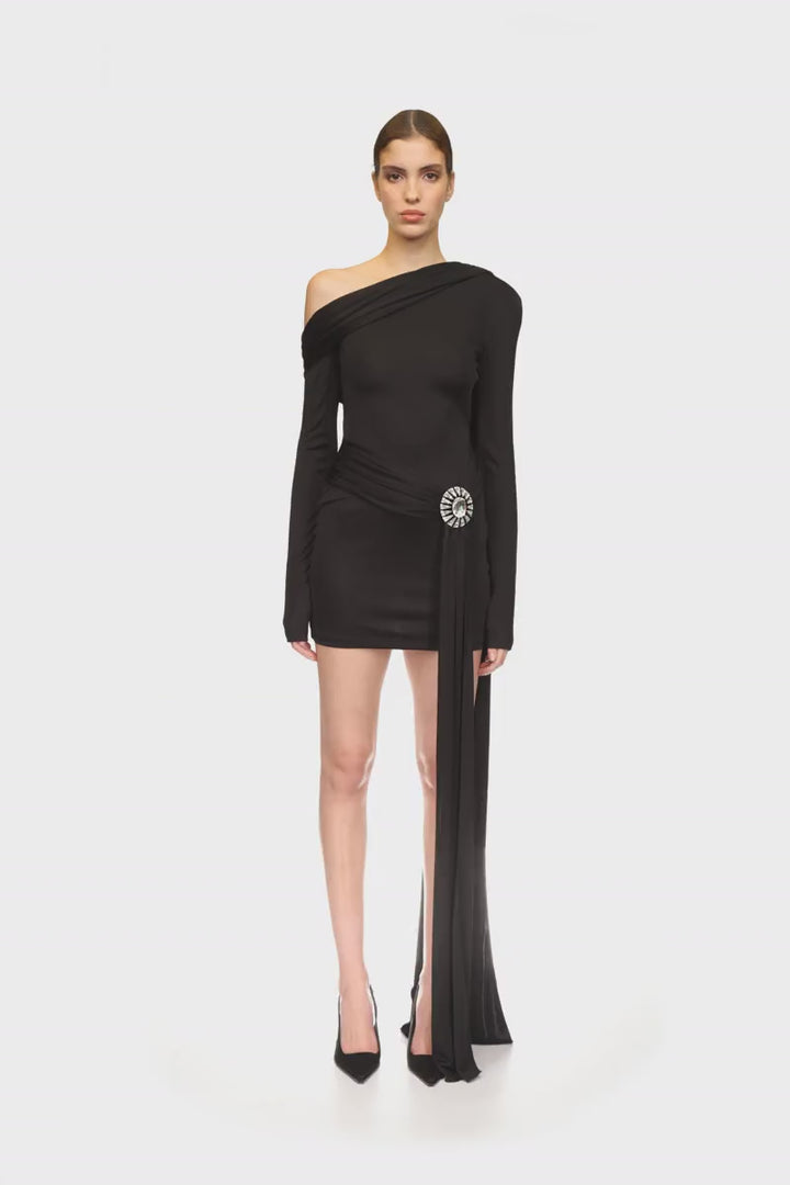 CRYSTAL BROOCH AND ONE SHOULDER MINI DRESS