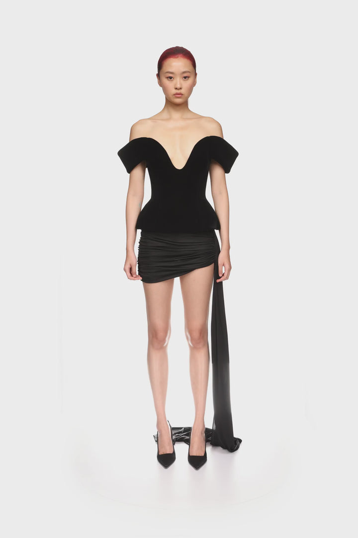 OFF THE SHOULDER VELVET TOP